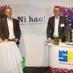Tsun Huang, Tomas Carlsson och Jacob Clewåker representerar det Värnamobaserade SAC som har huvuddelen av sin verksamhet i Kina.