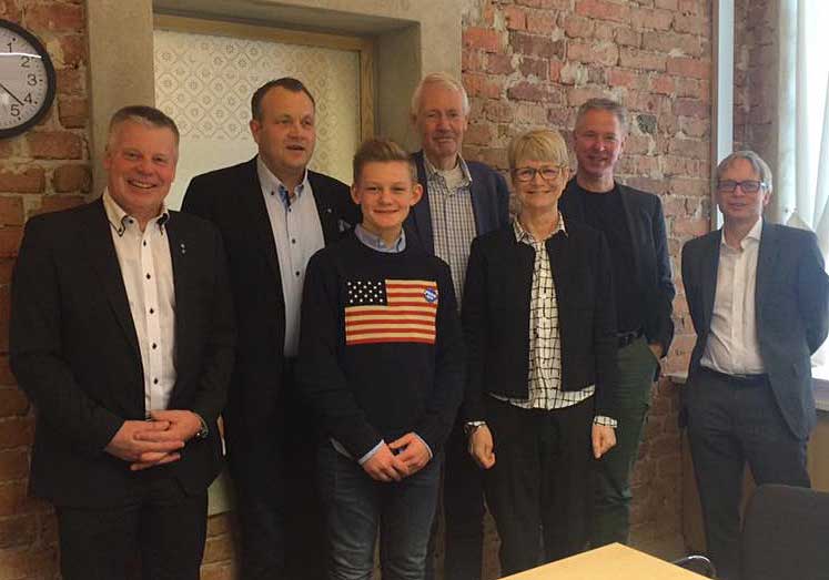 Hans-Göran Johansson och Mikael Karlsson med prao träffade Sverigeförhandlarna. Pressbild