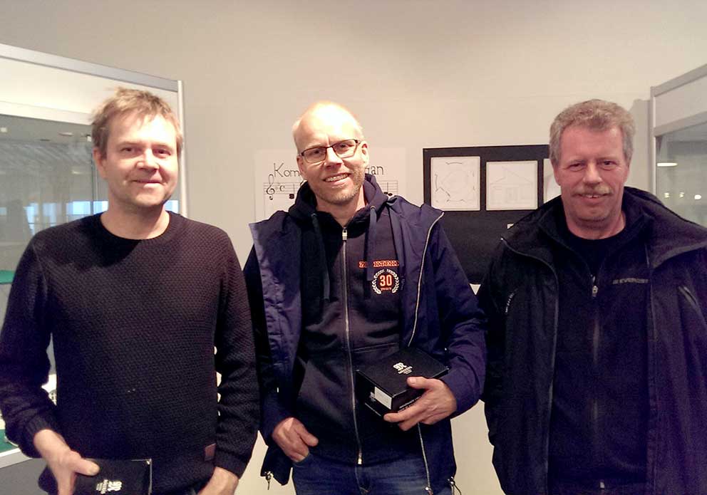 Bröderna Ståhl efter prisutdelningen i går. Från vänster Peter, Håkan och servicechefen Göran