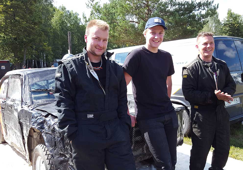 Glada killar inför tredje omgång. Från vänster, Anton Geijersson, Oscar Karlsson och Pontus Mejving. 