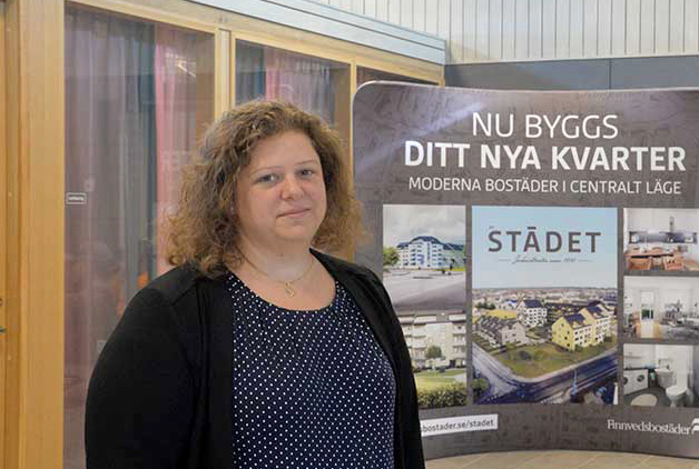 Marknadschefen Caroline Fagerström på Finnvedsbostäder berättar att företaget planerar bygga fler bostäder i Bor och Bredaryd.
