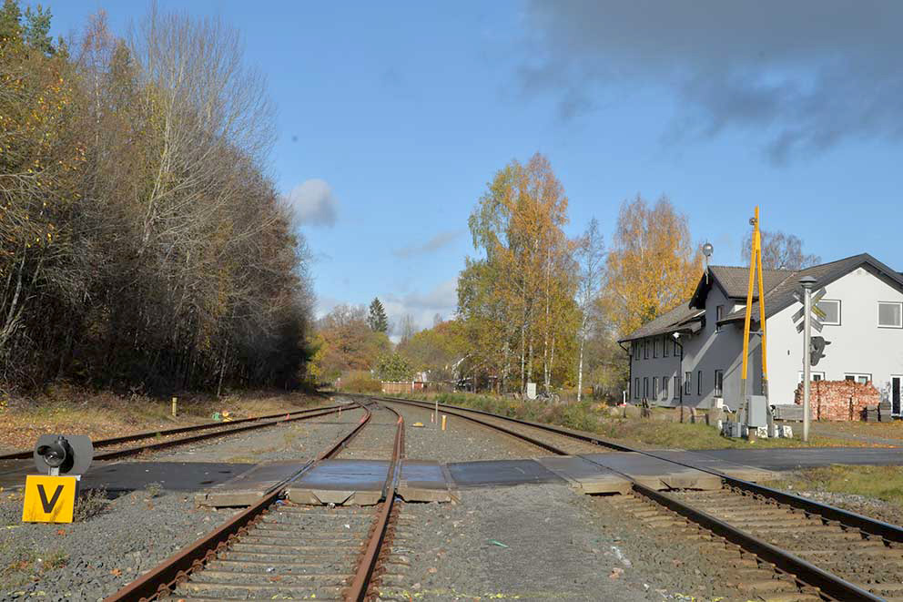 Nuvarande järnvägsövergån vid Hörle Wire kommer att ersättas med en ny övergång, strax norr om vägskälet till Fryele.